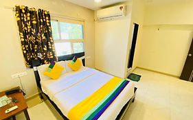 Hotel Aakash Navrangpura