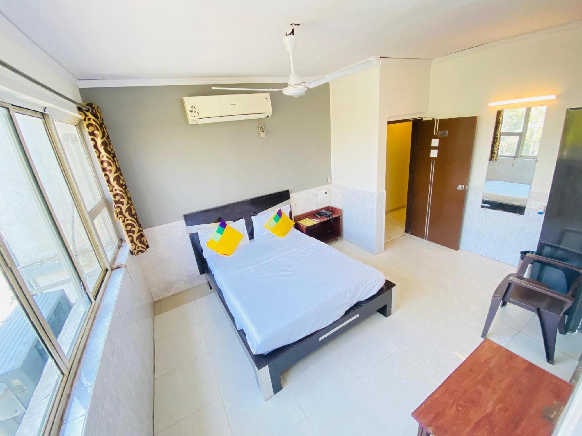 Hotel Aakash Navrangpura Ahmedabad Exterior photo