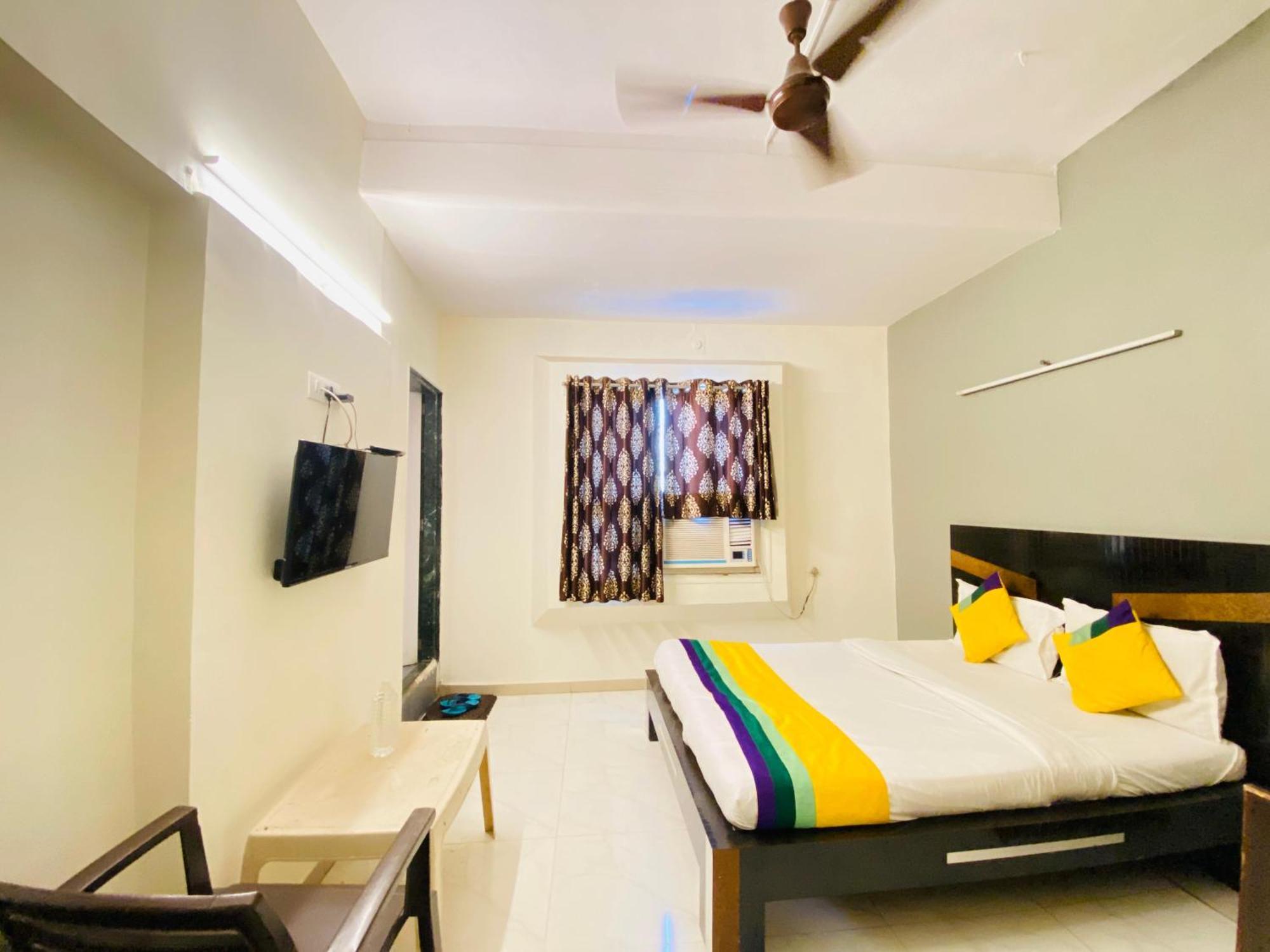 Hotel Aakash Navrangpura Ahmedabad Exterior photo